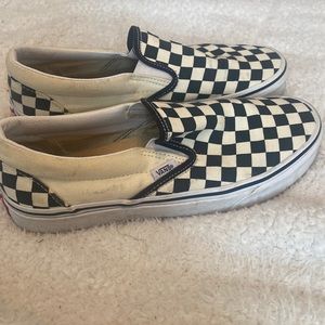 Vans! Woman’s size 9/ Mens 7.5!